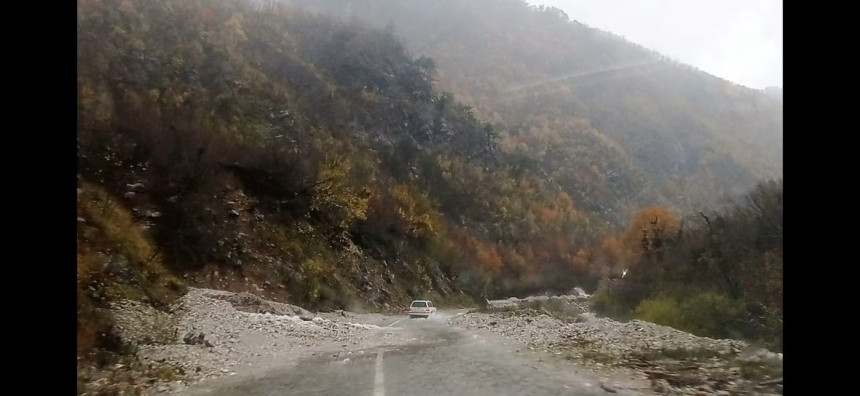 Obustava saobraćaja na putnom pravcu Sarajevo-Foča