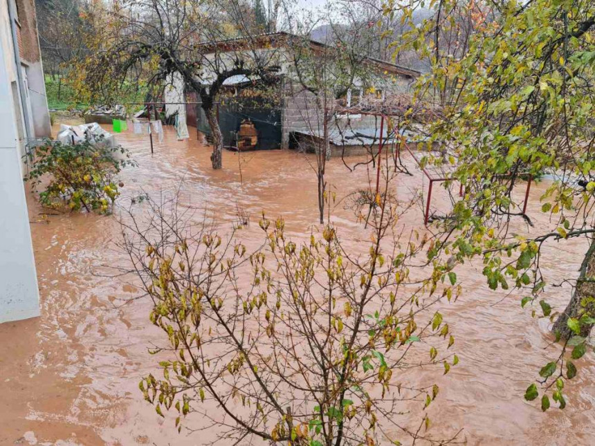 Поплављено око 400 домаћинстава у И. Сарајеву