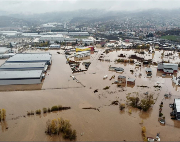 Погледајте снимке поплављеног Сарајева (ВИДЕО)