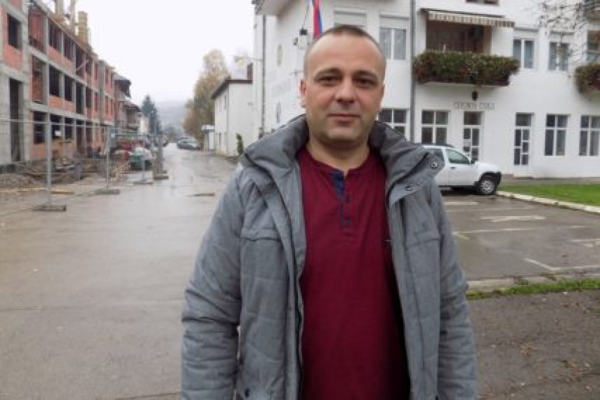Pretučen načelnik Bratunca, privedene tri osobe