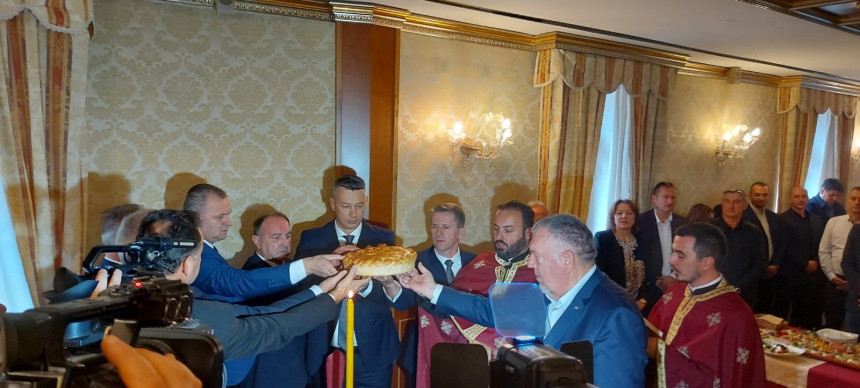 Banjaluka: DNS slavi krsnu slavu - Mitrovdan (VIDEO)