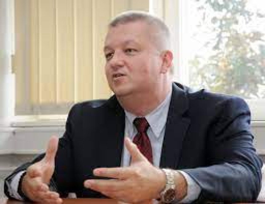 Kesić najavio rezoluciju u korist Srbije i Srpske