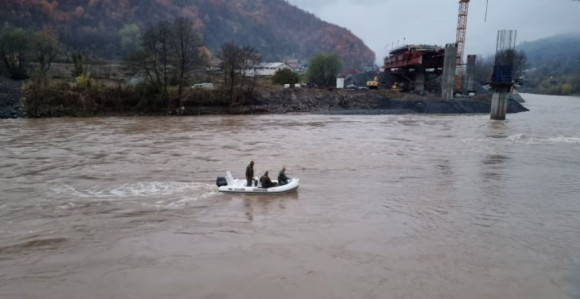 Još nisu nađeni radnici koji su upali u Bosnu