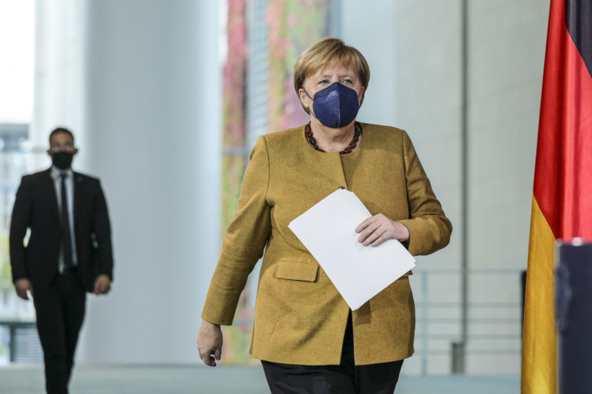 Рекордан број заражених, Меркел позива на састанак