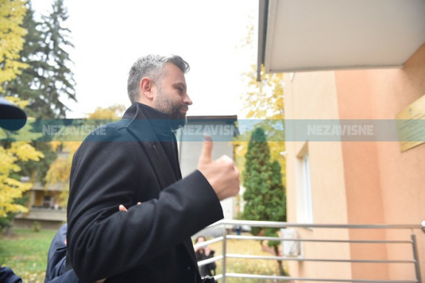 Адвокат Стојан Вукајловић предат јавном тужилаштву