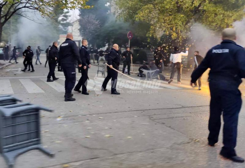 Navijački neredi u Mostaru, tuklo se pedeset osoba