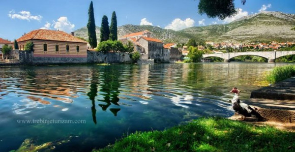 Promjenljivo oblačno i sunčano vrijeme tokom dana