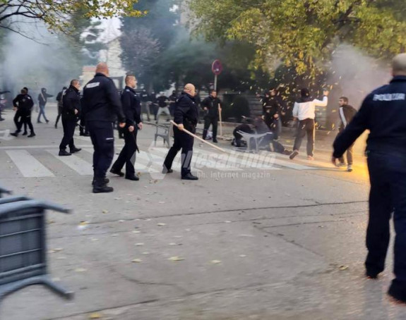 Navijački neredi u Mostaru, tuklo se pedeset osoba