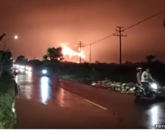 Požar u skladištu najveće rafinerije, evakuacija u toku