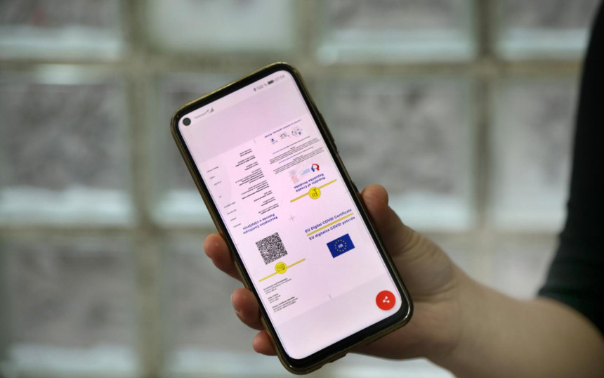 У Хрватској од данас обавезне ковид потврде