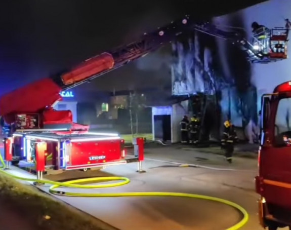 Izbio veliki požar u fabrici vode u Novom Sadu