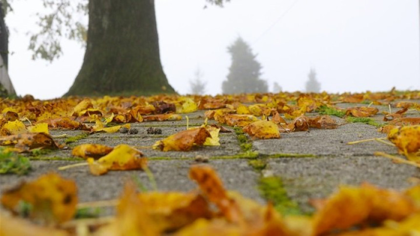 Danas svježije i oblačno, moguće slabe padavine