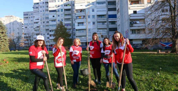 Žene SPS: Podrška akciji jesenje sadnje
