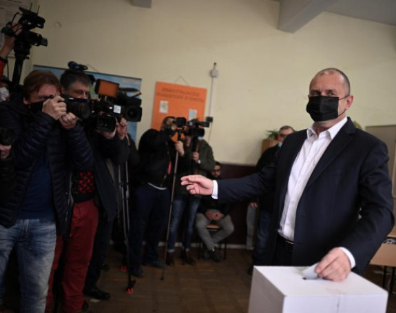 Radev pobijedio u trci za predsjednika Bugarske