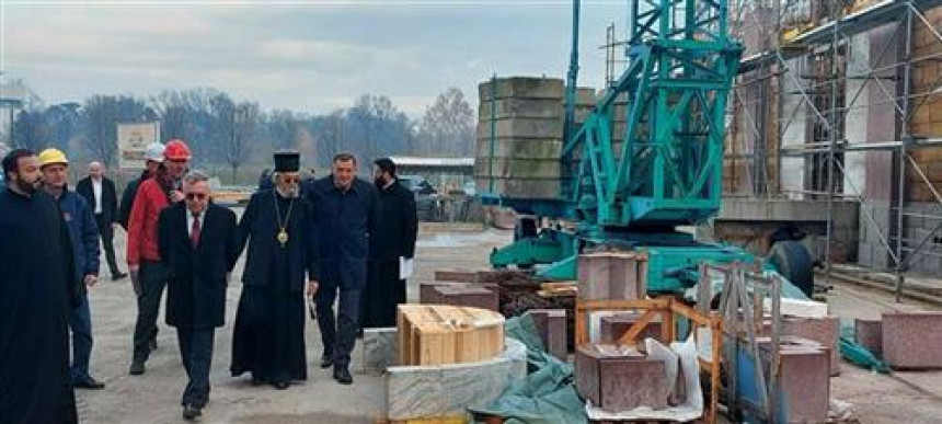 Obišli radove na gradnji srpsko-ruskog hrama