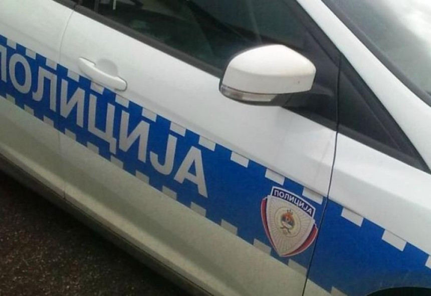 Pucnjava u centru Foče, vozilo gurnuto u Drinu