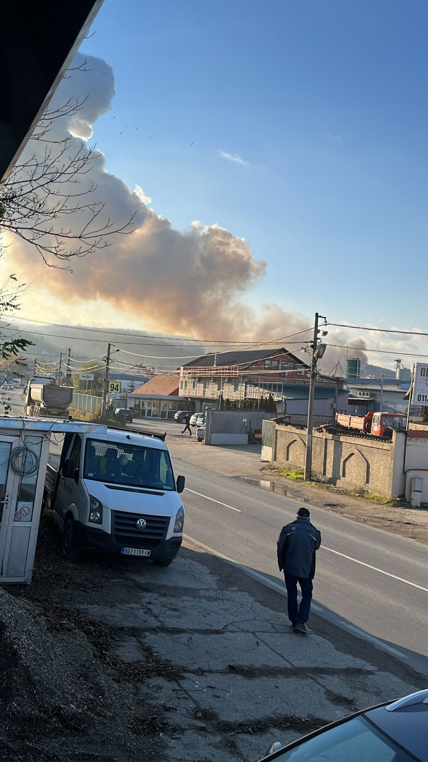Velika eksplozija u fabrici raketa u okolini Beograda