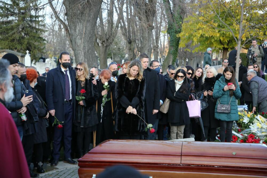 Merima Njegomir sahranjena u Aleji zaslužnih građana