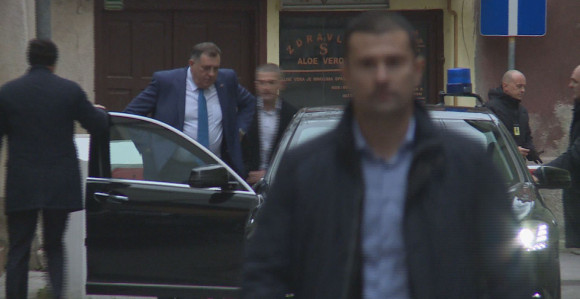 Stara ljubav zaborava nema: Dodik privatno u kući kod ambasadora Nelsona