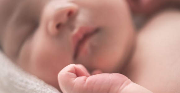 I surogat bebe na popustu na „crni petak“