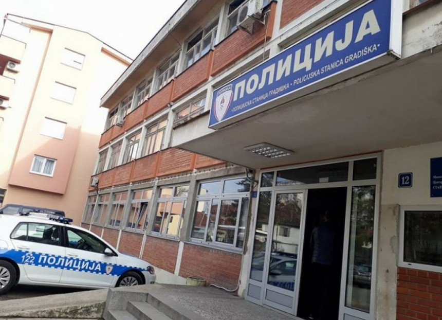 Полицијска акција у Градишци: Три особе ухапшене