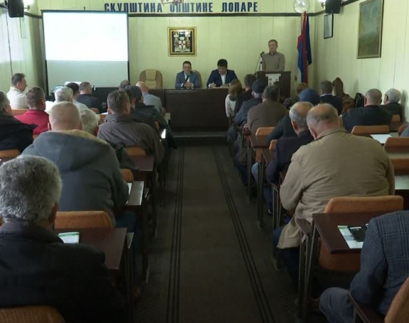 Lopare: Održan sastanak opština i firme "Fruktum"