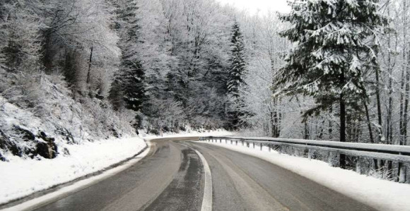 Na planinskim prevojima i do 25 centimetara snijega