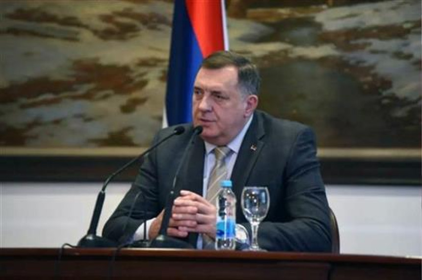 Dodik više pričao o Šmitu, nego o razgovorima sa Putinom