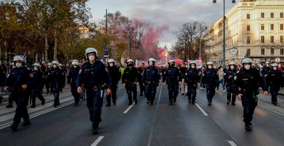 Protesti zbog kovid mjera u Beču, blokiran centar