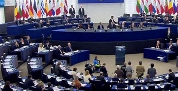 EU treba uvesti čvrste sankcije Miloradu Dodiku i drugima