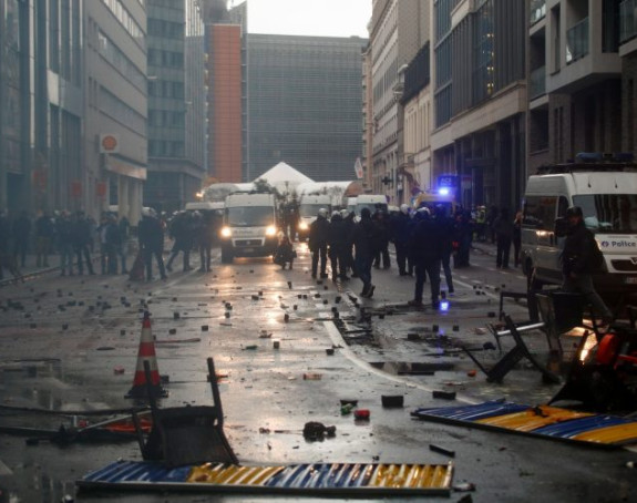 Belgijska policija koristi vodene topove na protestu