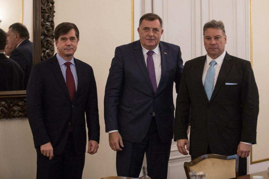 Eskobar: Dodik je išao u Moskvu da zaštiti svoj novac