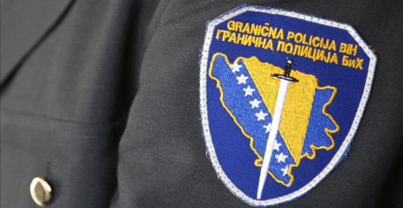 Granična policija traži neocarinjenu robu i cigarete