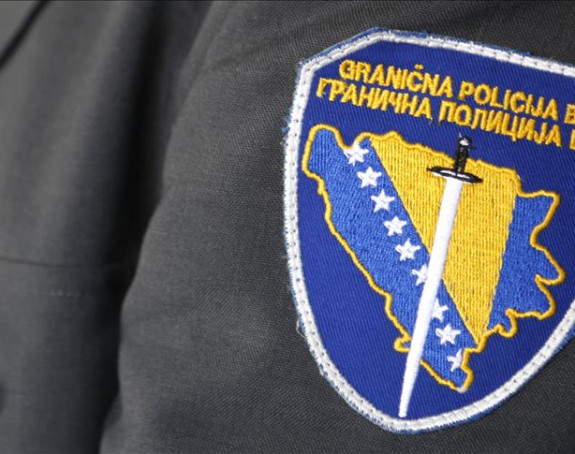 Гранична полиција тражи неоцарињену робу и цигарете