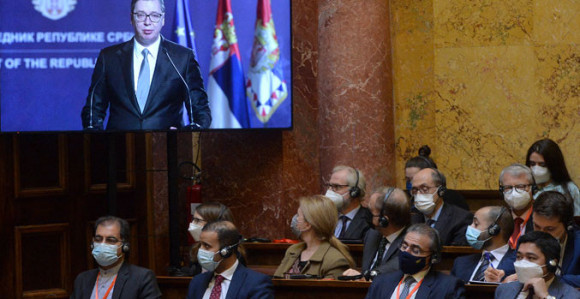 Vučić: Srbija u 2022. ulazi sa zdravim finansijama