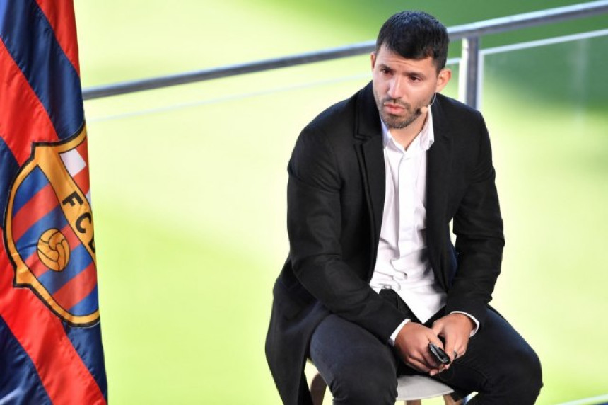 Aguero u suzama: Kraj je, povlačim se iz fudbala