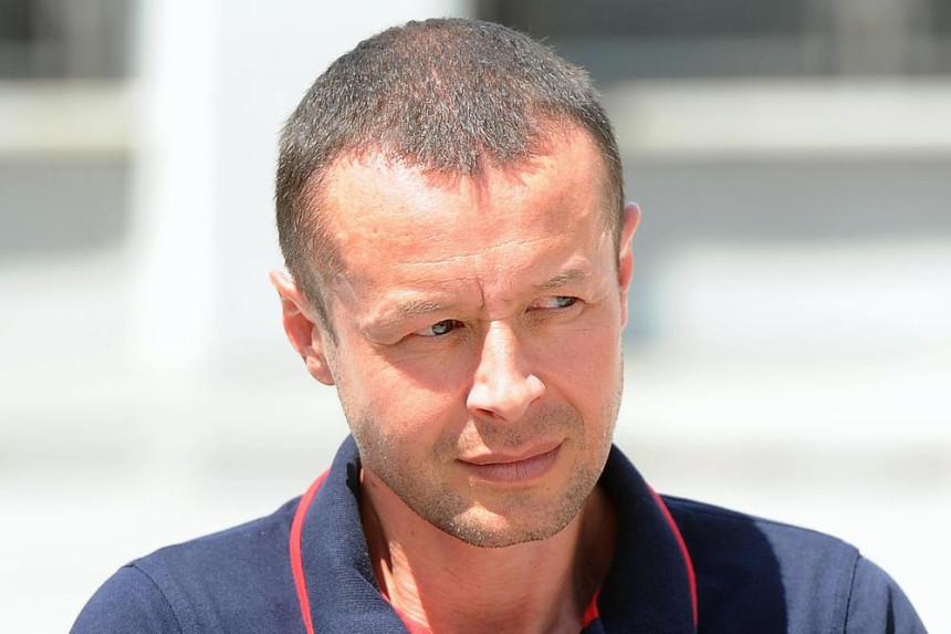 90-ih zarađivao brdo para,harao estradom, žene ga saletale, a onda je sve puklo!