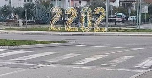 SREĆNA NOVA 2202. Fotografija o kojoj priča region!
