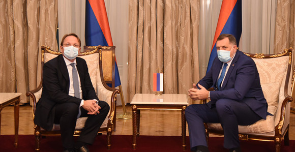 Dodik sa Varheljom dogovorio posebnu sjednicu NSRS