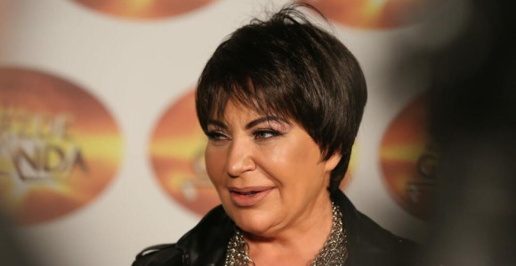 Stoja osigurala zadnjicu kao Džej Lo!