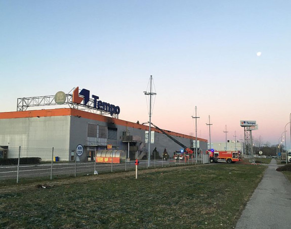 Lokalizovan požar u hipermarketu u Novom Sadu