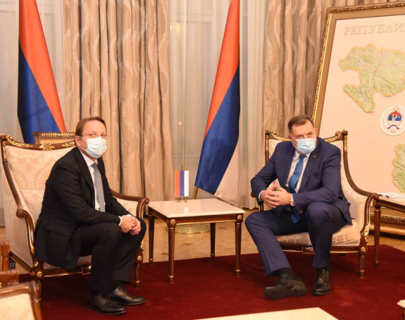 Komesar Varhelji je protiv planova Milorada Dodika!