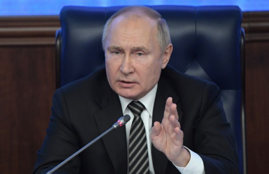Нова правила за Путинов пресс: Само 500, три ПЦР теста