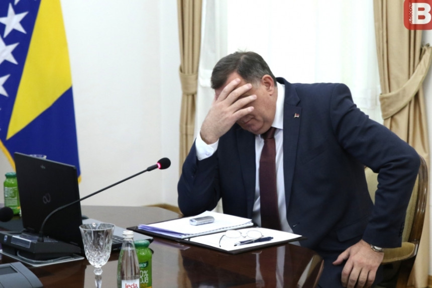 Sjednica trajala pola časa, Dodik glasao protiv