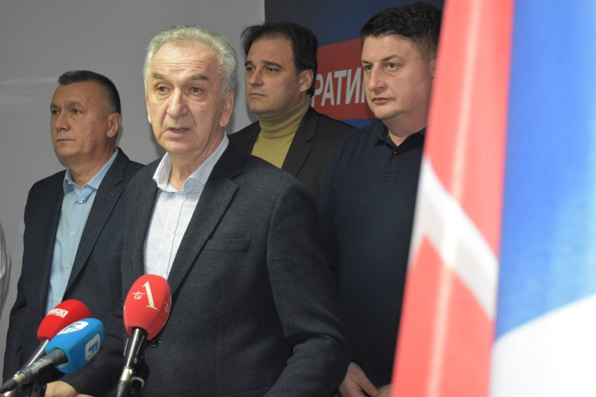СДС неће на састанак који организује ДНС