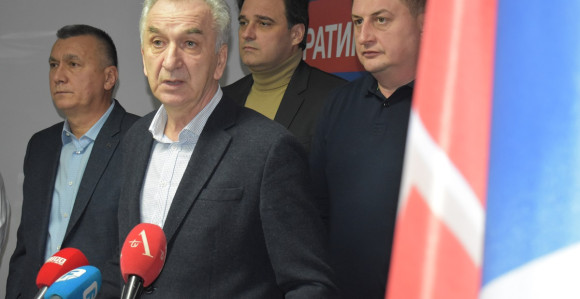 СДС неће на састанак који организује ДНС