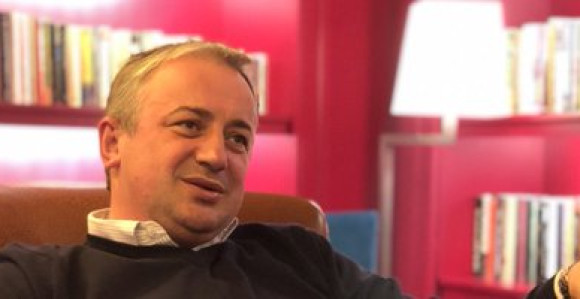 “Daj, ‘ljeba ti, skini se više sa nas, perfidni licemjeru"