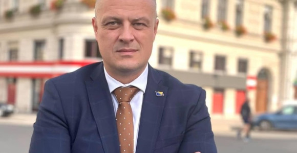 “Nije do Dragana, Bakira i Mile, do vas je brate mili…”