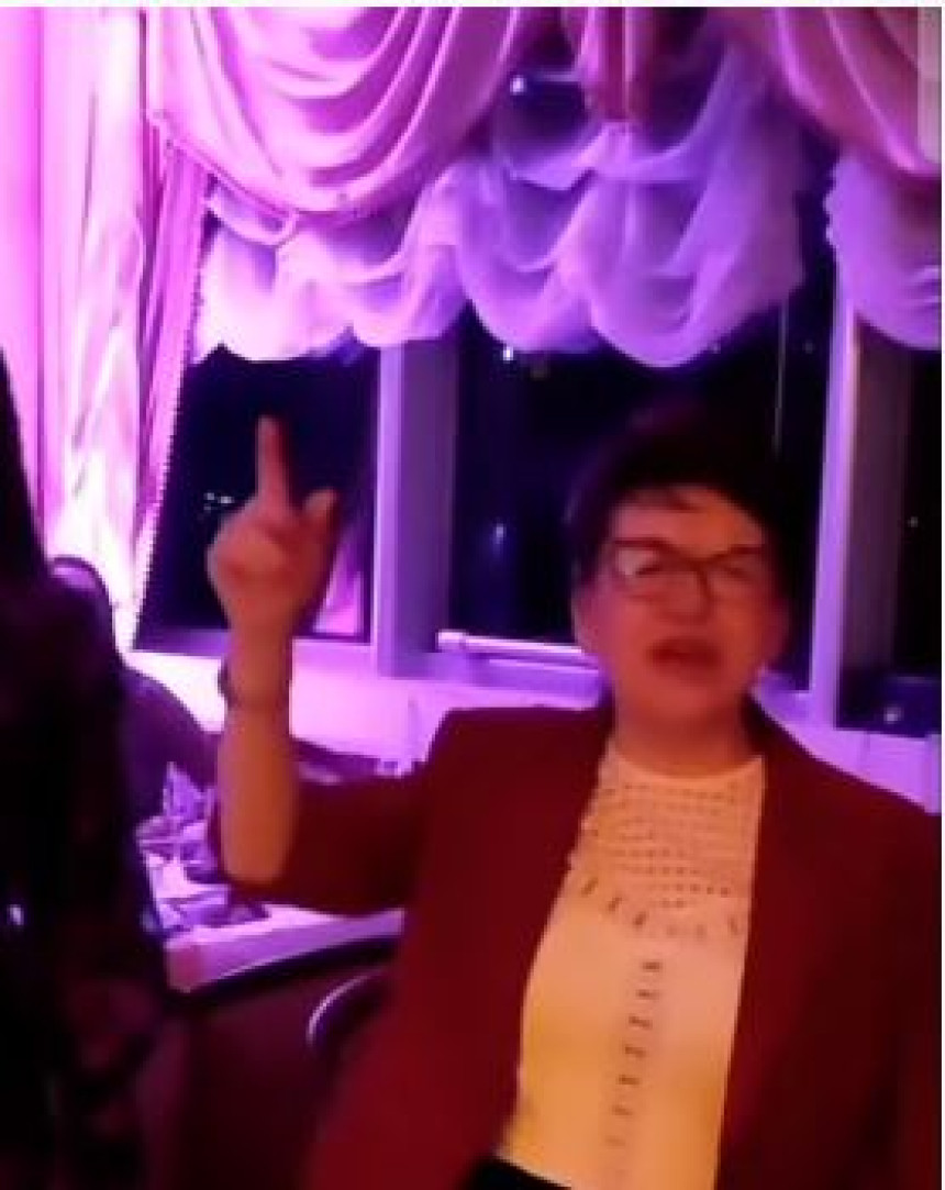 Udri brigu na veselje: Zora Vidović zapjevala (VIDEO)