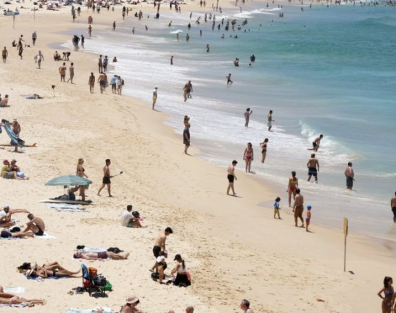 Božić u Sidneju: Uživanje na plaži, sunčanje, surfanje